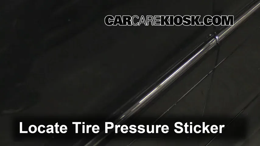 2006 Mercedes-Benz CLK350 3.5L V6 Convertible (2 Door) Tires & Wheels Check Tire Pressure